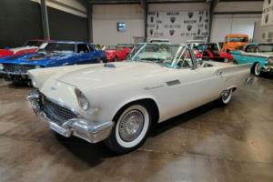 1957 Ford Thunderbird