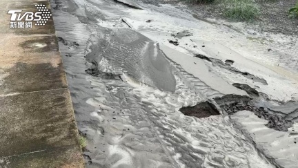 山陀兒重創台東太麻里　鐵軌慘遭土石淹沒