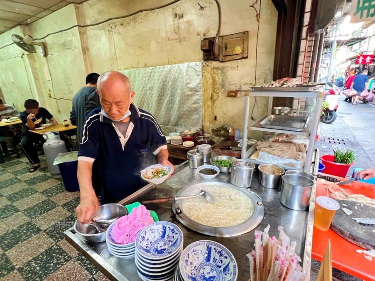 高雄激省美食大公開！超佛６銅板小吃：60元羊肉燴飯、20元雞排、10元粉圓冰