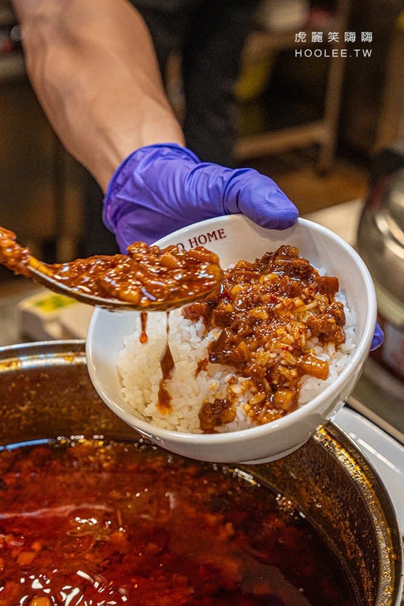 「全台最美肉燥飯」在高雄！麻辣肉燥＋半熟蛋太銷魂，滑嫩蒸蛋湯激推必點