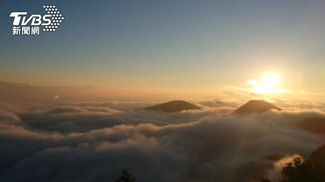 望洋山步道觀景台日出。（圖／羅東林管處提供）