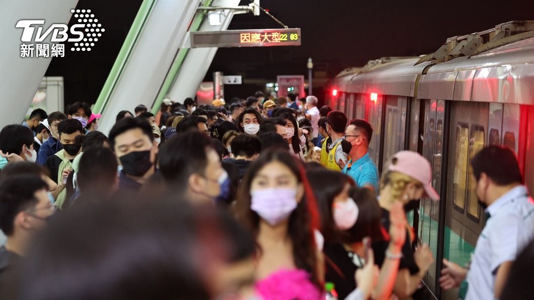 高雄捷運昨日總量突破跨年。（圖／高捷提供）