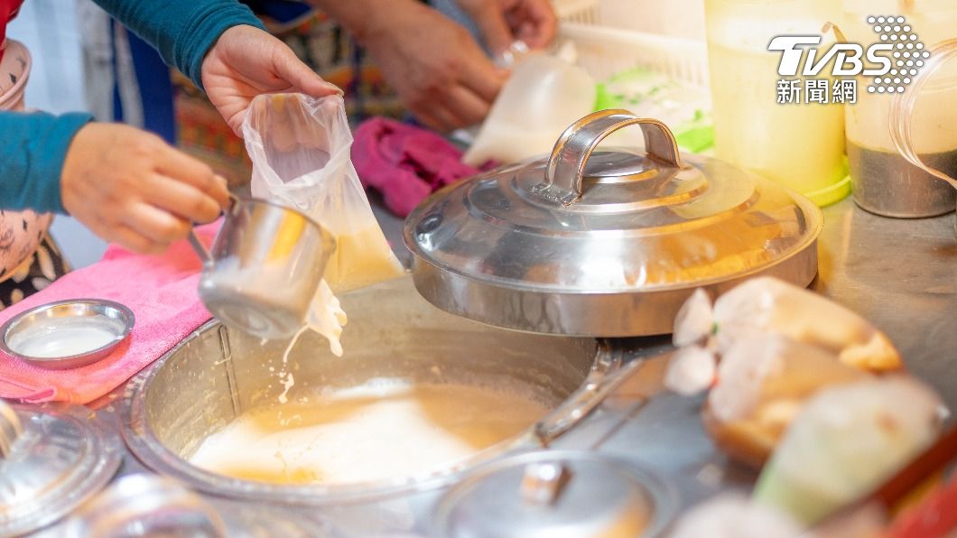 豆漿是相當常見的中式早餐飲品。（示意圖／shutterstock達志影像） 