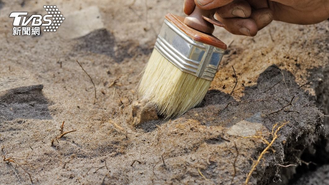 考古學家在西班牙維戈灣發現「GG磨刀石」。（示意圖／Shutterstock達志影像）