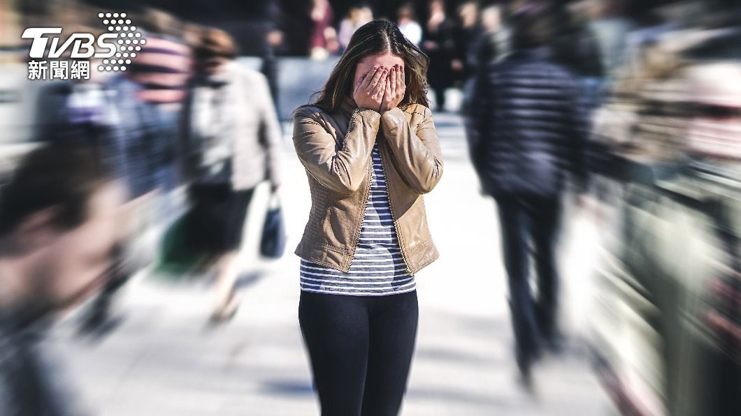 每當談及憂鬱議題，總會衍生「怎麼不看醫生」的疑問。（示意圖／Shutterstock達志影像）