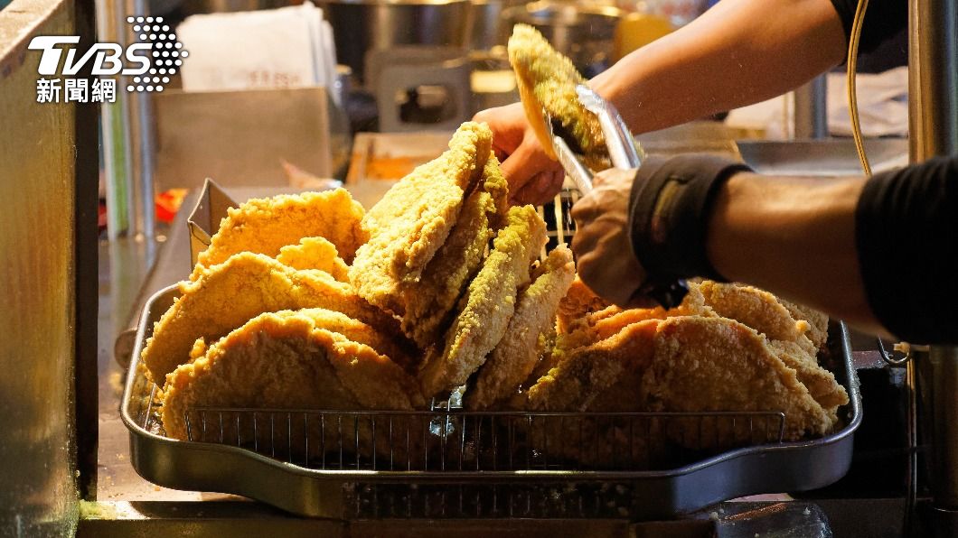 台灣特色美食多元，包括珍奶雞排皆為外國人首選。（示意圖／shutterstock達志影像）