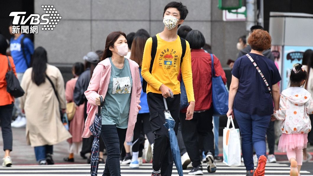 ６日傍晚起東北季風增強，晚上至7日宜蘭及宜花交界留意較大雨勢發生的機率。（圖／TVBS資料畫面）