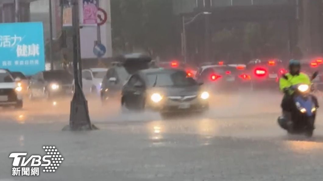 下週鋒面接近台灣，天氣持續不穩定，可能有短時較大雨勢發生。（圖／TVBS資料照）