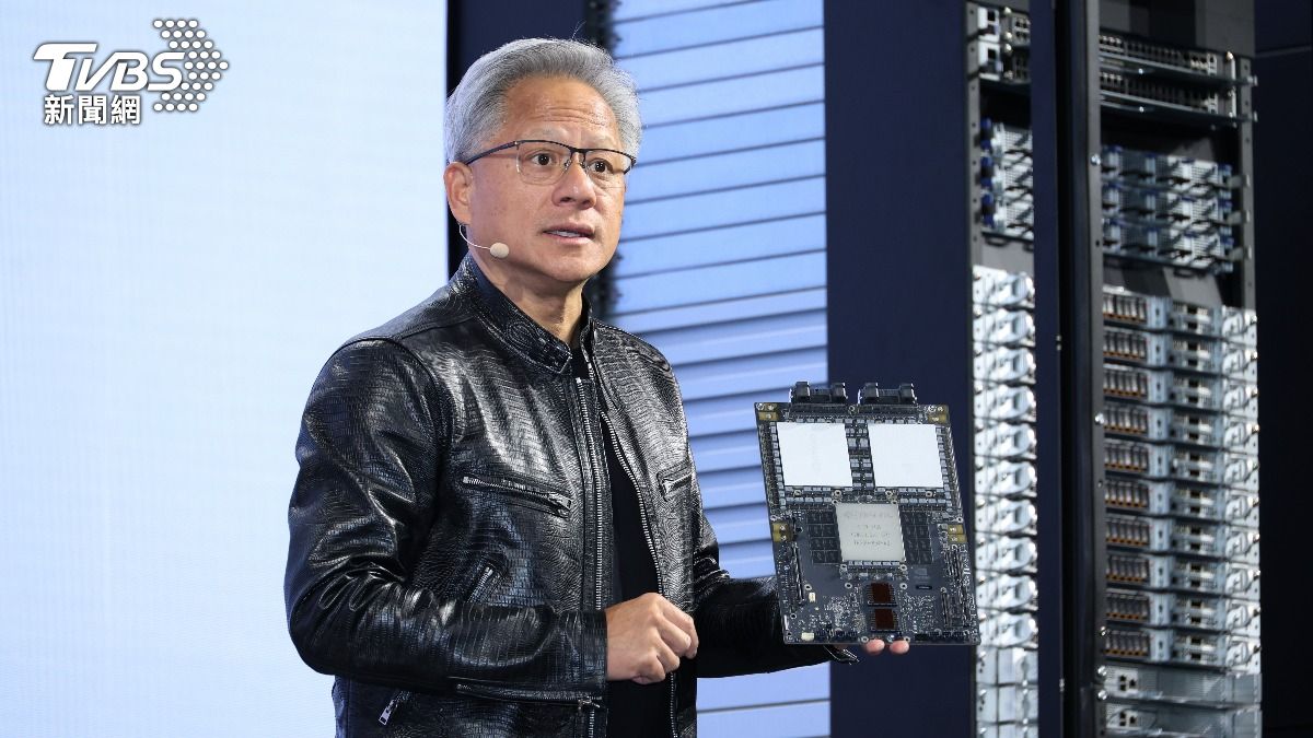 黃仁勳表示，未來2到3年「人形機器人」技術將有明顯突破。（圖／葉志明攝）