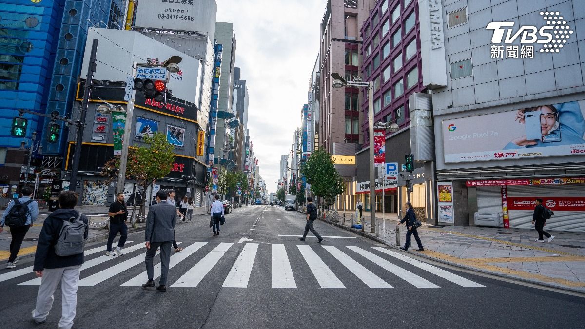 日本人不愛運動，但在通勤上消耗的熱量，就足以讓他們保持苗條身形。（示意圖／shutterstock達志影像）