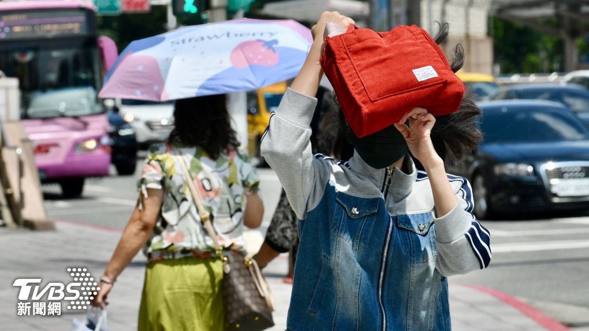 Taiwan braces for high temperatures (TVBS News) Taiwan braces for week-long high temperatures, expert warns
