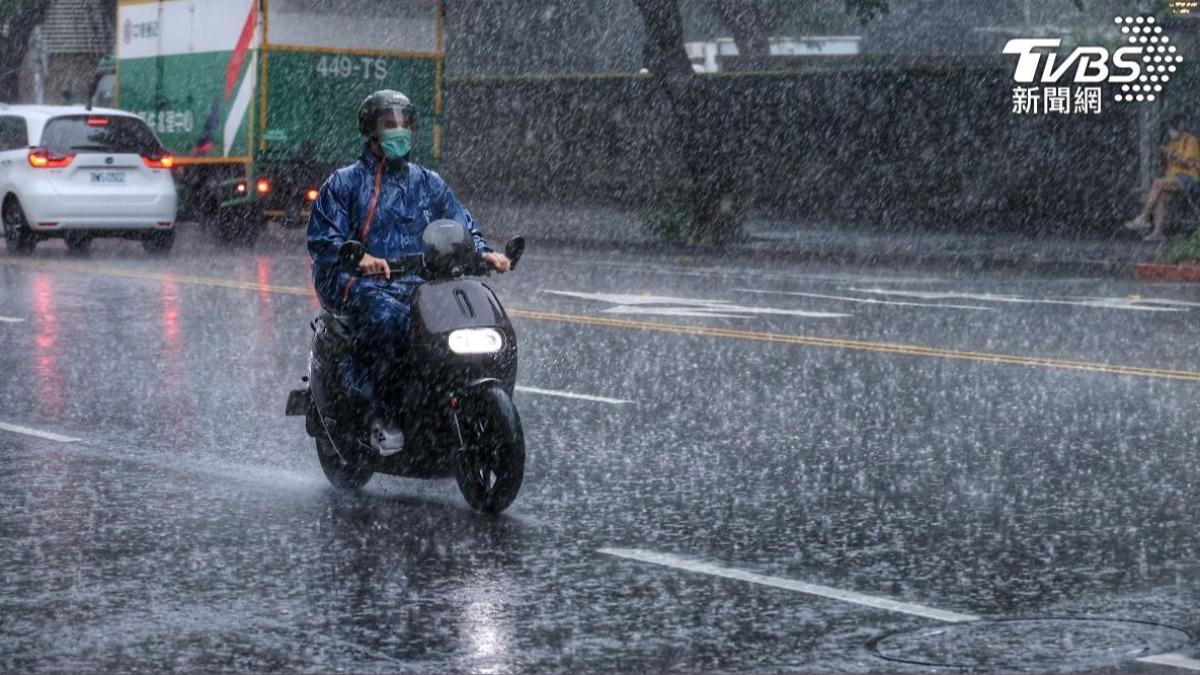 大雨來襲！（圖／TVBS）