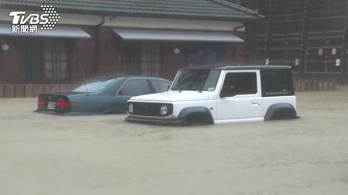 颱風淹水，愛車泡湯。（示意圖／TVBS）