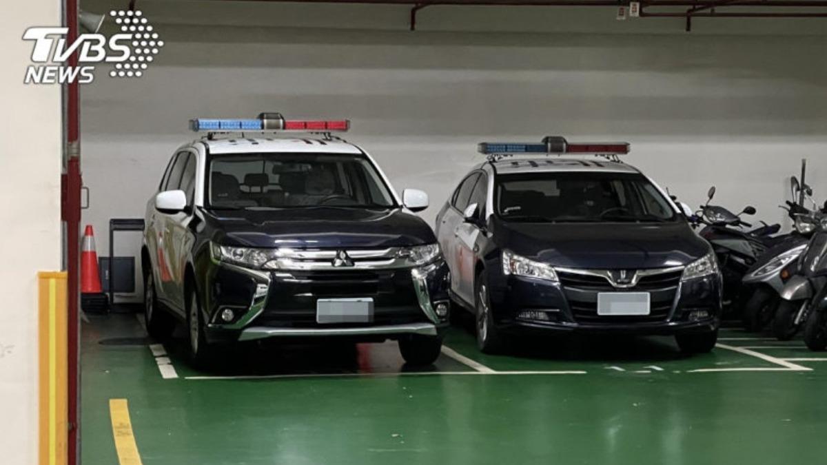 員警駕駛巡邏車開道，縮短一半時間。（示意圖／TVBS資料畫面）