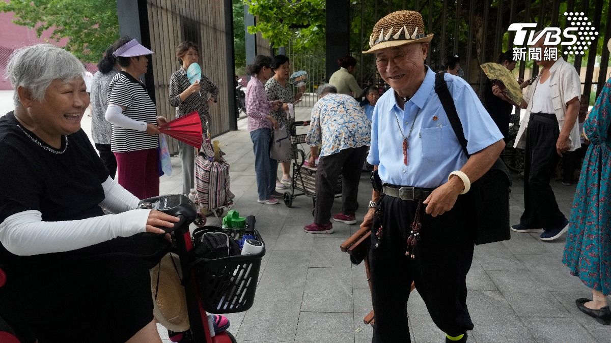 中國面臨少子高齡化問題，延遲法定退休年齡。（圖／達志影像美聯社）