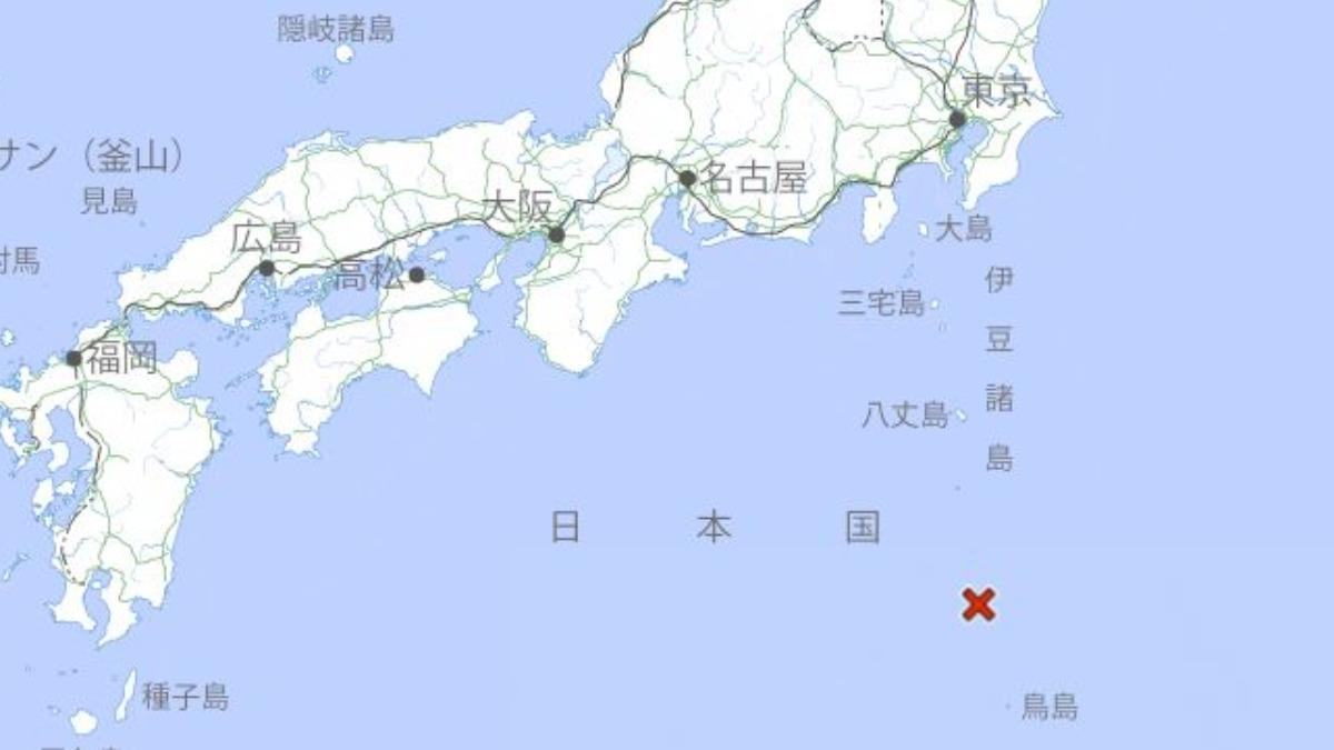 日本伊豆群島「鳥島」近海發生規模5.9強震，氣象廳隨即發布海嘯警報。（圖／翻攝自日本氣象廳官網）