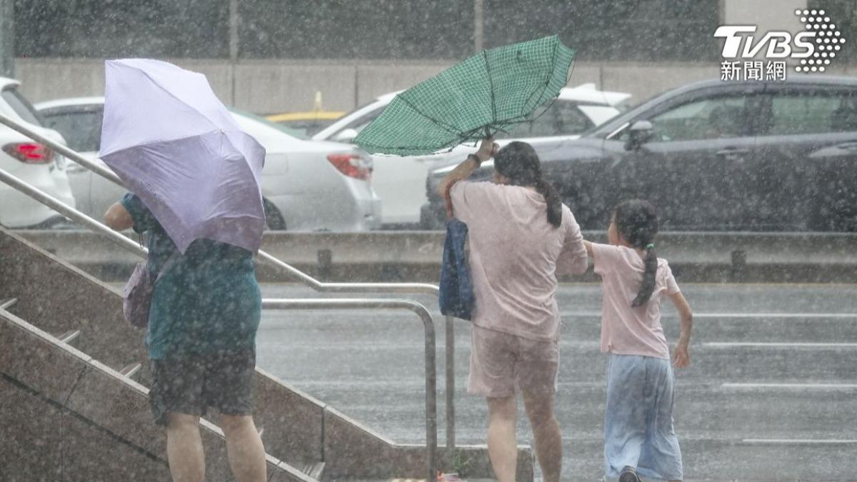 颱風「山陀兒」下週二、週三最接近台灣。（圖／張哲鳴攝）