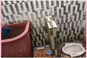 Definisi suka mempersulit diri, 13 potret kocak toilet ini desainnya bikin pusing