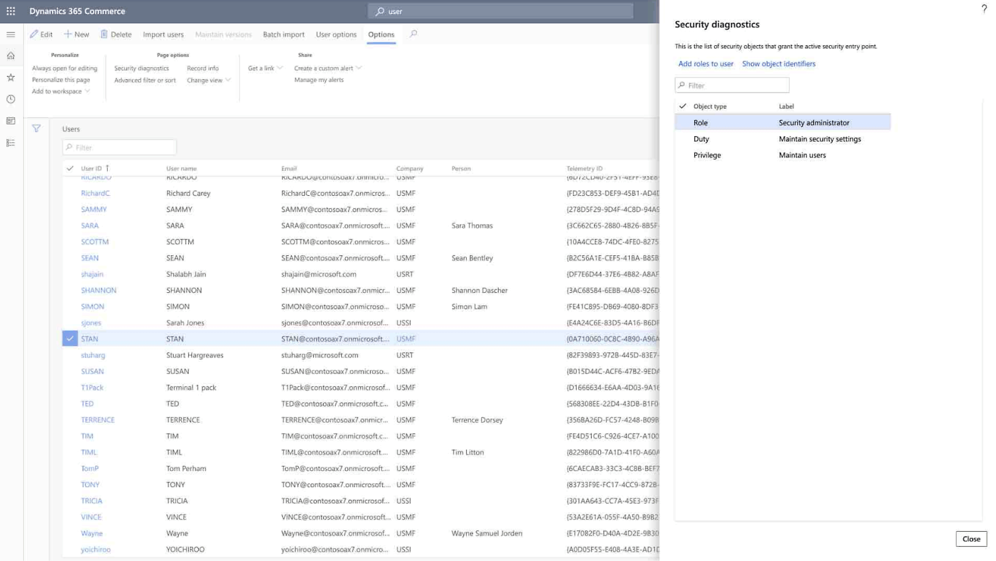 Dynamics 365 Commerce 使用者管理螢幕擷取畫面，顯示使用者、電子郵件位址、角色和安全性設定