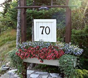 11 charming ways to add your address sign to your garden, Paint a pallet wood sign for elegance