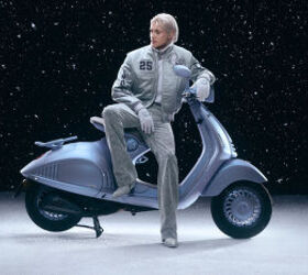 Limited Edition Vespa 946 Snake Celebrates Lunar New Year