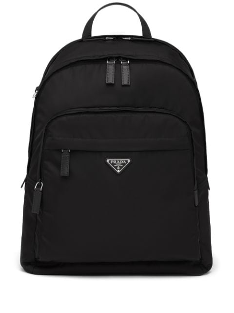 Prada Mochila de re-nylon com placa de logo