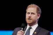 prince harry advised to avoid trump 