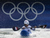 Kayak-cross : la Française Angèle Hug décroche la médaille d'argent