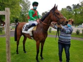 Originaire de Wissembourg, le jockey professionnel Cyrille Stefan de passage à la Hardt