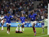 Football : les Français s’offrent une finale contre l'Espagne