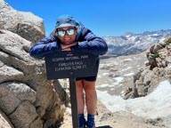 Elle termine cinq mois de trek du désert californien à la frontière canadienne