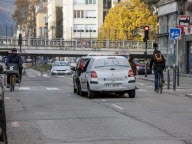 Pour ou contre la mise en sens unique du cours Berriat ?