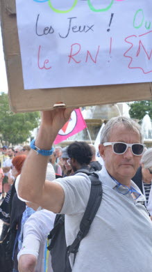 Manifestations contre l'extrême droite dans la Drôme : ils étaient 150 à Nyons et Montélimar, 200 à Valence