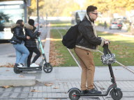 Trottinettes électriques : la municipalité « va serrer la vis »