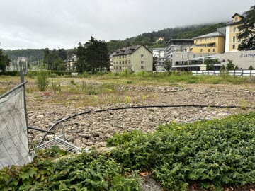 Pour ou contre une piscine provisoire aux Marquisats à Annecy ?