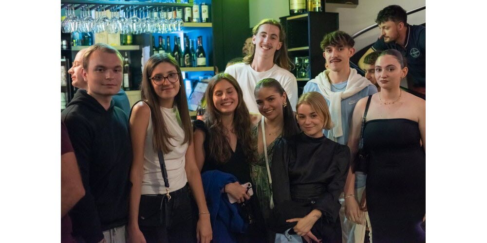 Un groupe d’amis à Voiron. Photo Le DL/Jean-José Terosiet