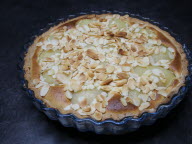 Comment réussir une tarte poire-amande gourmande en un clin d'oeil ?