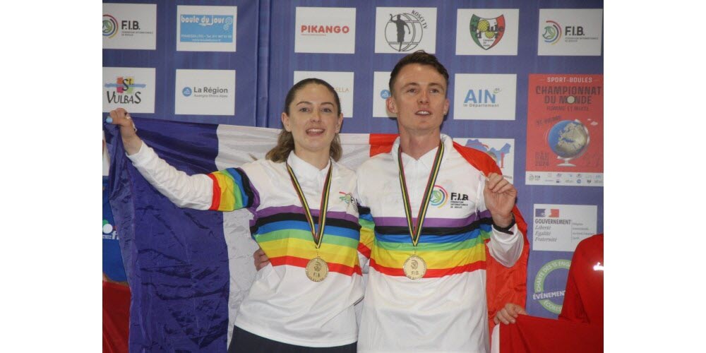 Or et maillot arc-en-ciel pour Annaëlle Barazzutti et Guillaume Abelfo au Mondial Mixte 2024 disputé à Saint-Vulbas.   Archives photo Le DL/Patrice Deymonnaz