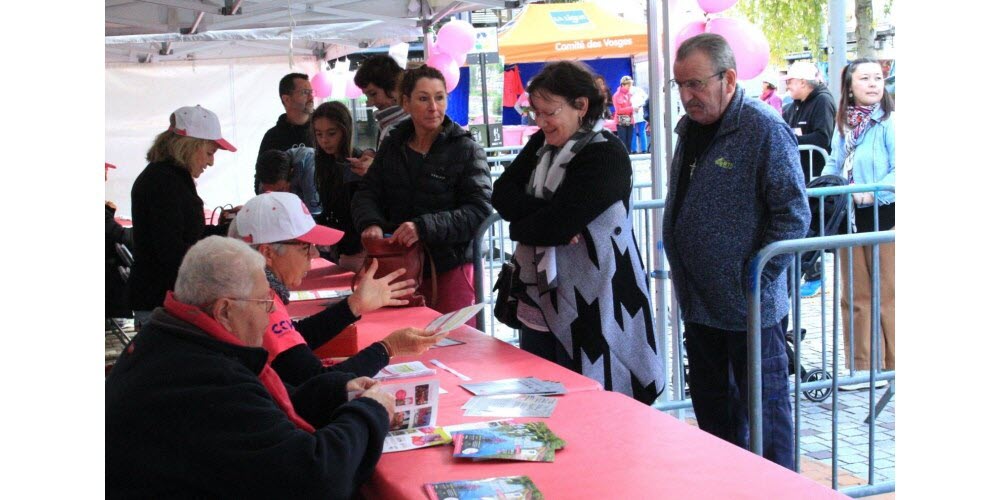 La sensibilisation à la prévention et à l'aide à la recherche ainsi qu'aux actions de soutien sont au coeur de ce week-end rose. Photo Victor Salvador