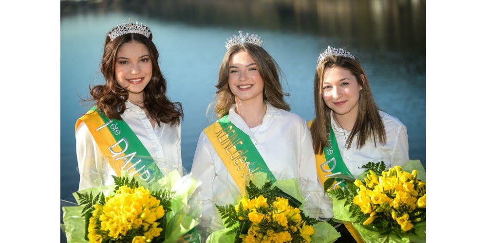 La reine des jonquilles 2023 Lola Houel passera le flambeau le 15 février prochain, ainsi que ses deux dauphines, Manuella Coutret et Chloé Clerc.  Photo d’archives Jérôme Humbrecht