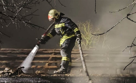 В с. Іванівці була пожежа, у місцевих мешканців згоріла хата. Потрібна допомога