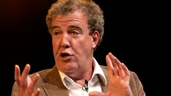 Velký spor moderátorů Top Gearu pokračuje. Clarkson se znovu pustil do kauzy Tesla