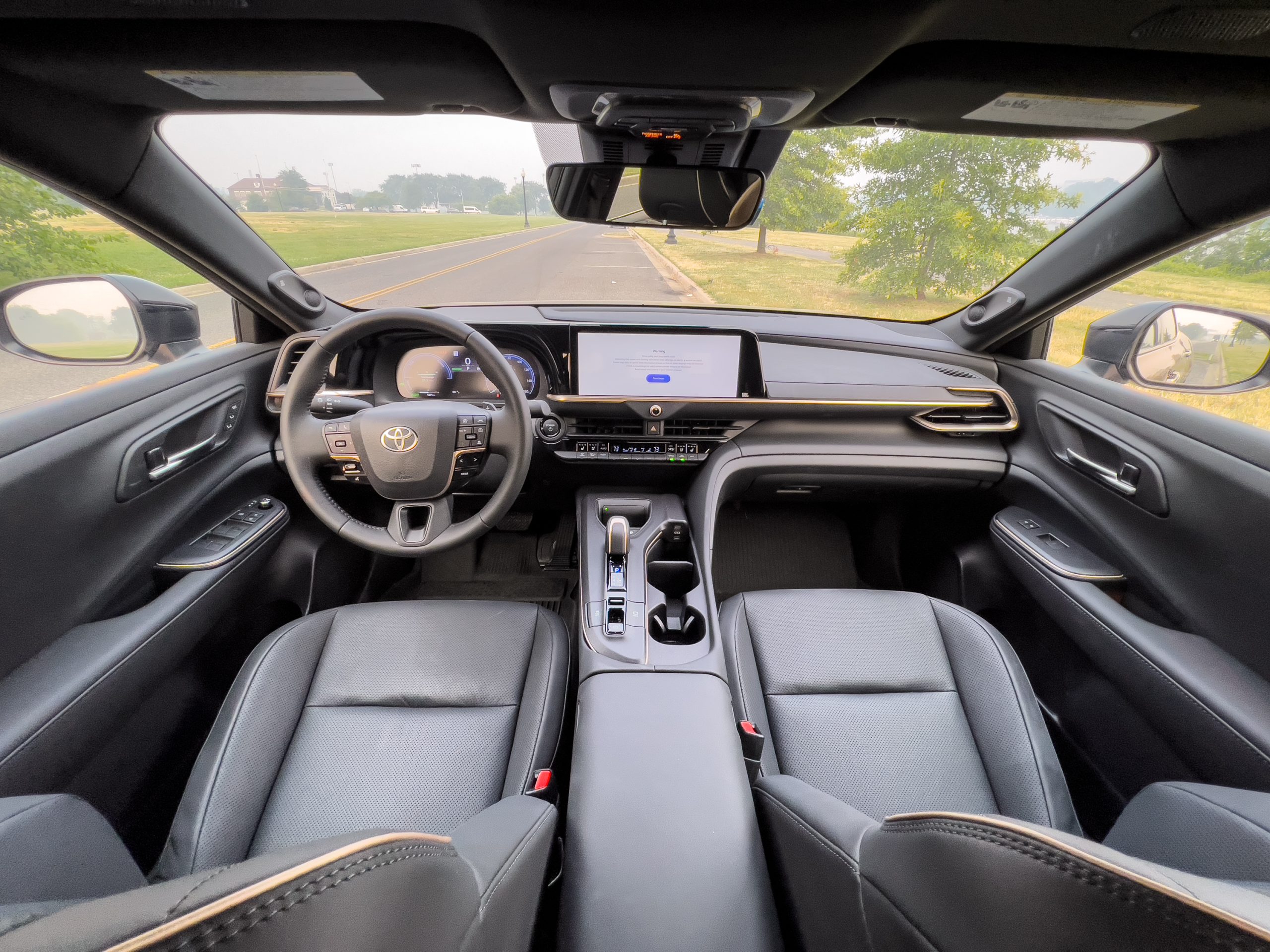 Toyota Crown interior