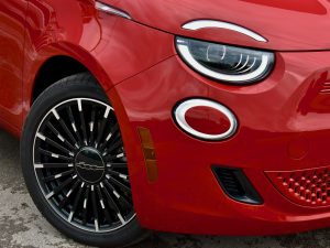 Fiat 500e front fender details.