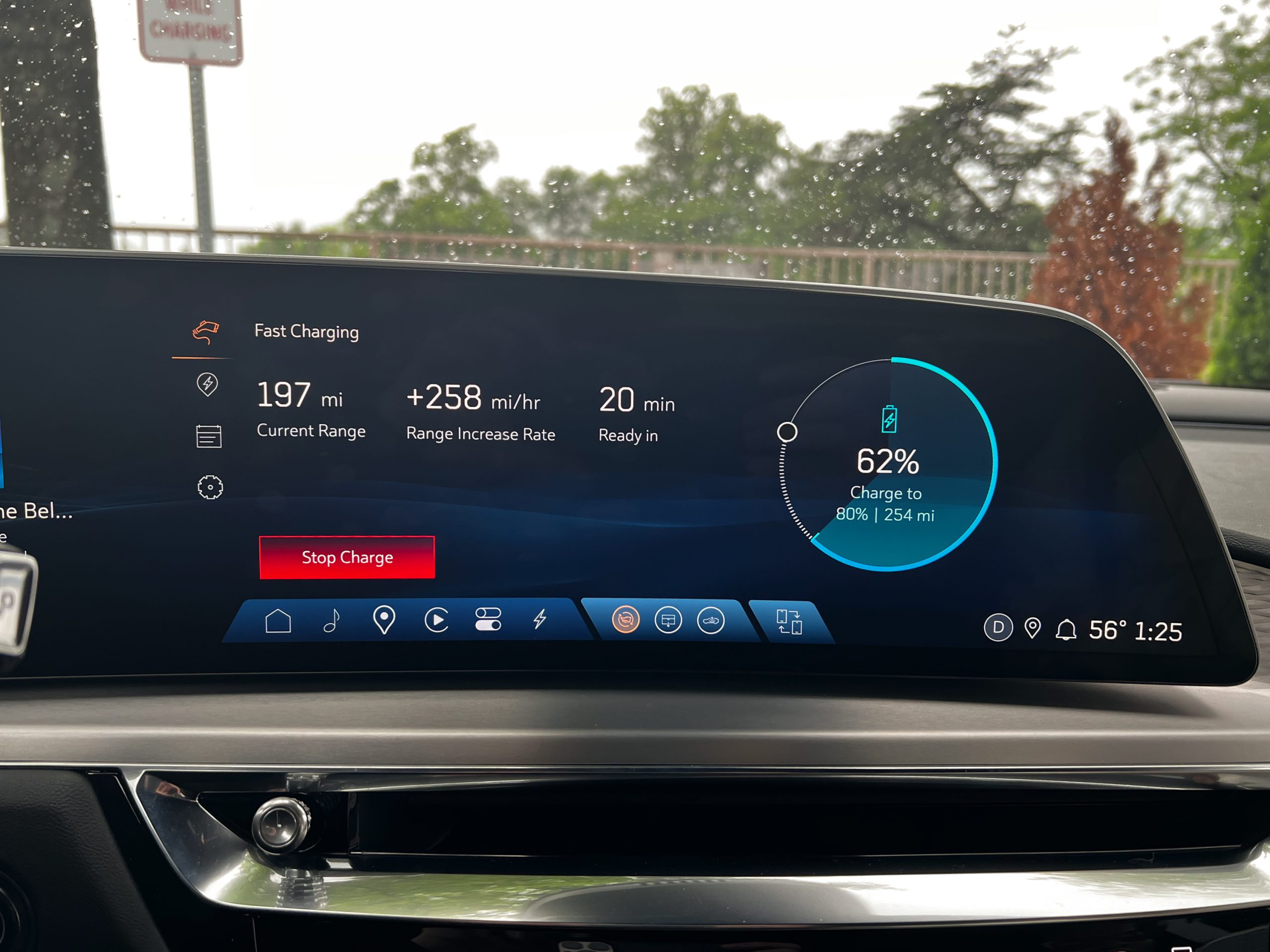 A cadillac lyriq infotainment screen showing charging data—it reads 197 mi Current Range, +258 mi/hr Range Increase Rate, Ready in 20 min, 62 percent current state of charge