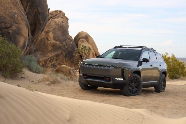 Jeep® Wagoneer S Trailhawk Concept