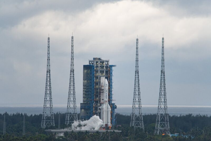 A Long March 5 rocket carrying the Chang'e 6 lunar probe blasts off from the Wenchang Space Launch Center on May 3, 2024, in Wenchang, China.