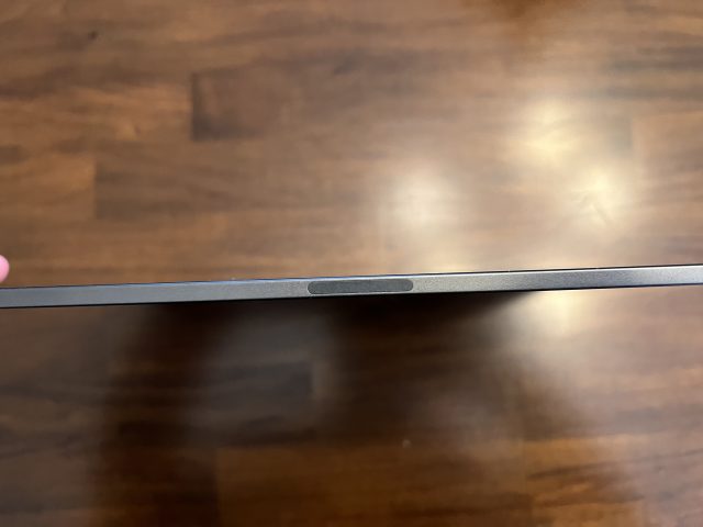 Apple Pencil Pro's magnet strip on the iPad Pro