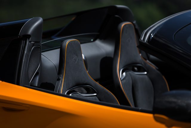 McLaren Artura Spider seats