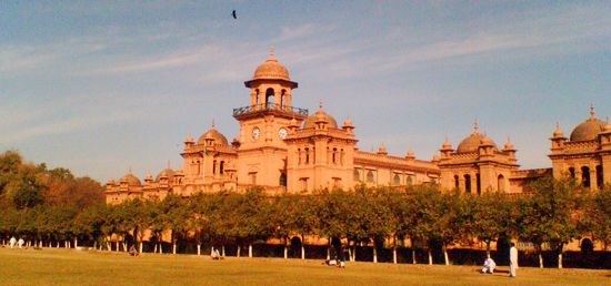 Peshawar: Islamia College